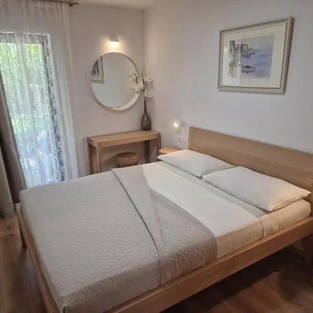Cerin-rovinj ロヴィニ
